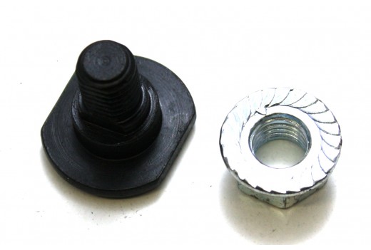 Klingenschraube M12
