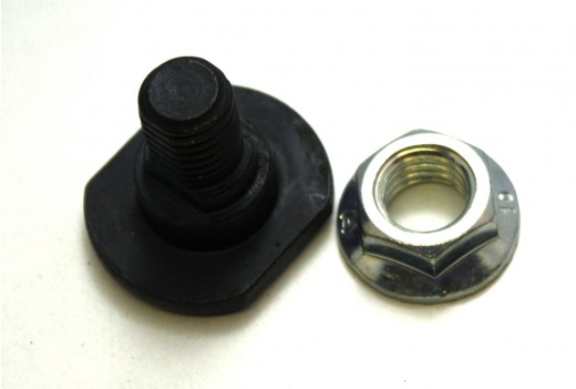 Klingenschraube M12