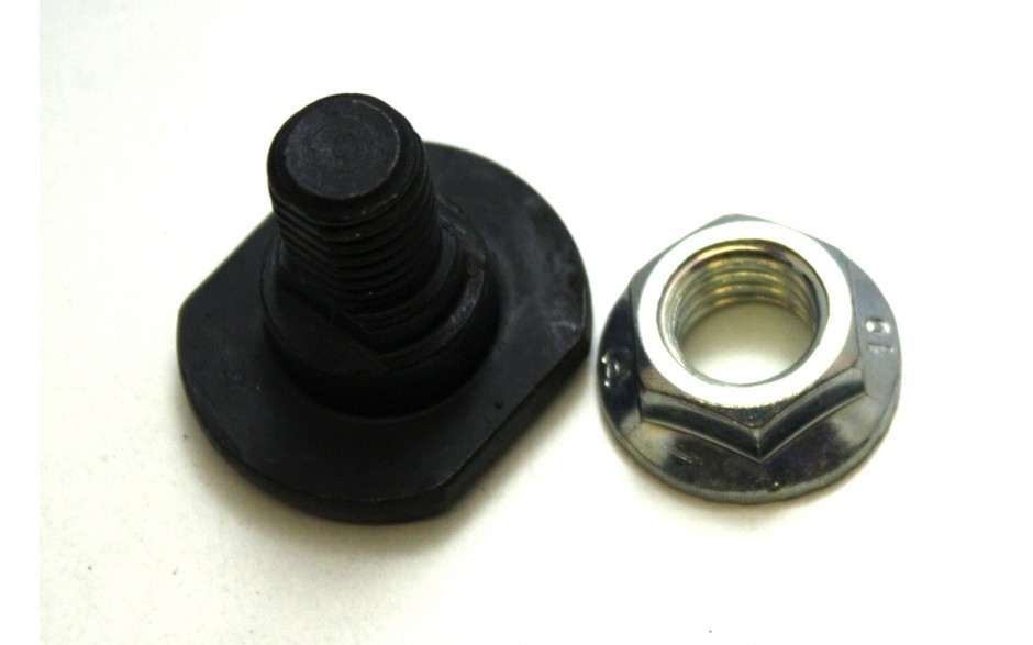 Klingenschraube M12
