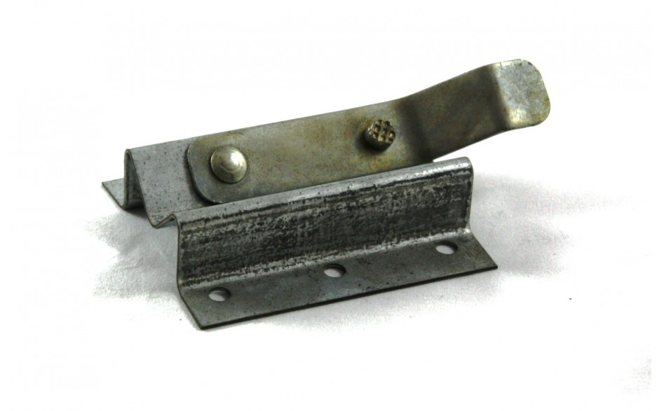 Halter, hinten mitte