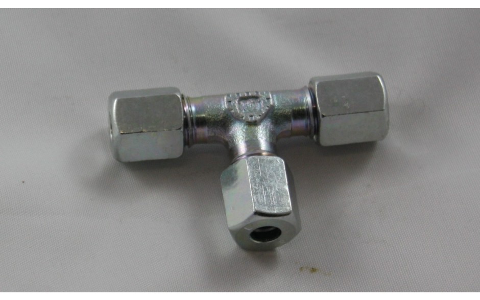 T-Verschraubung 8L